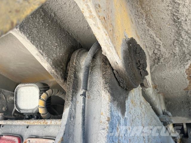 Komatsu HD405-7 Karjeriniai savivarčiai
