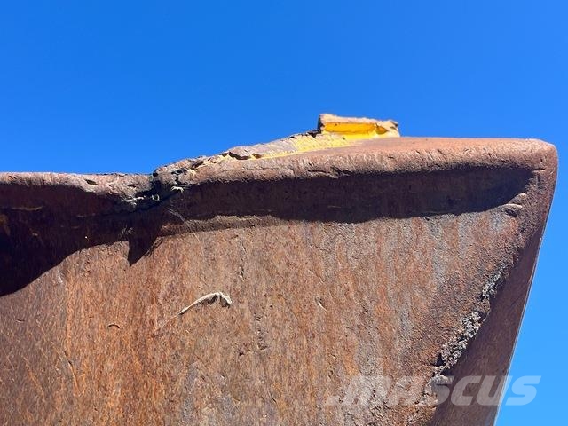 Komatsu HD405-7 Karjeriniai savivarčiai