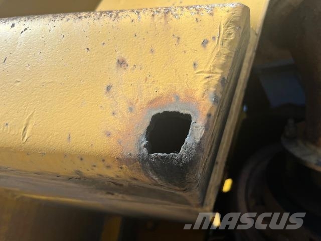 Komatsu HD405-7 Karjeriniai savivarčiai