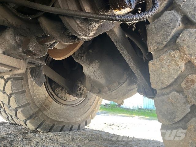 Komatsu HD405-7 Karjeriniai savivarčiai
