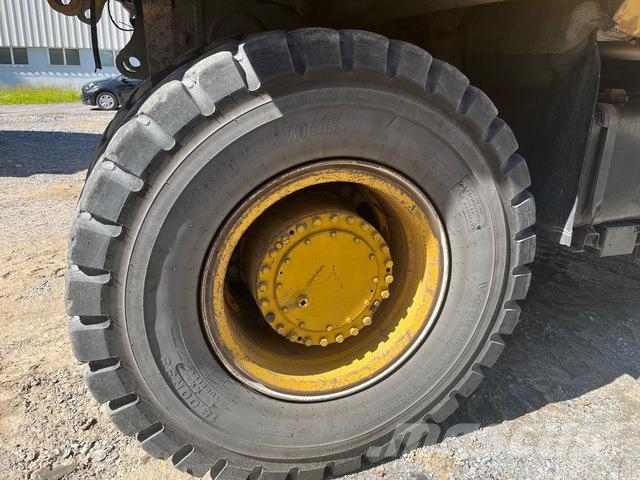 Komatsu HD405-7 Karjeriniai savivarčiai