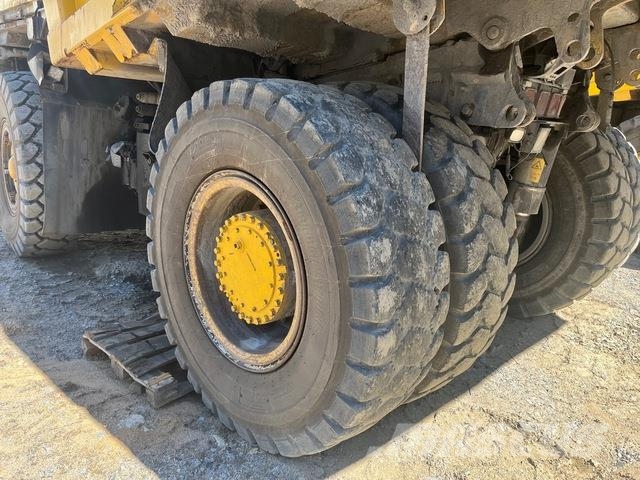 Komatsu HD405-7 Karjeriniai savivarčiai