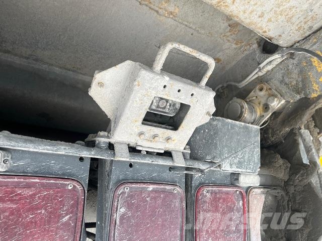 Komatsu HD405-7 Karjeriniai savivarčiai