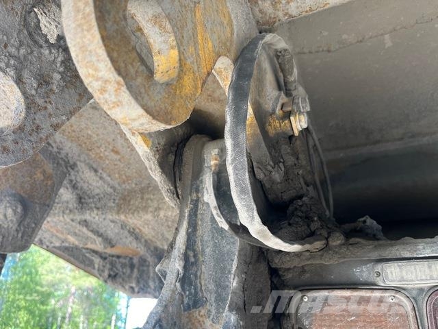 Komatsu HD405-7 Karjeriniai savivarčiai