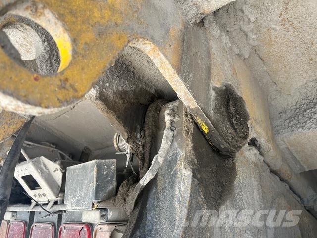 Komatsu HD405-7 Karjeriniai savivarčiai