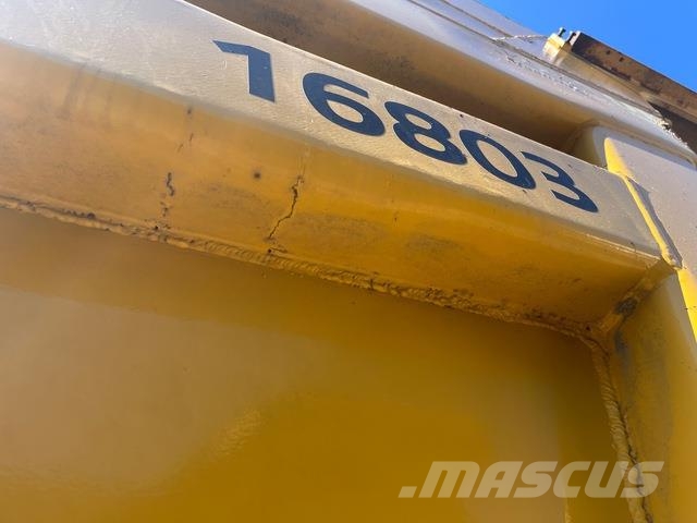 Komatsu HD405-7 Karjeriniai savivarčiai
