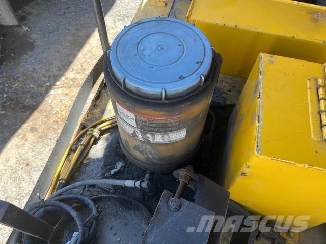 Komatsu HD405-7 Karjeriniai savivarčiai