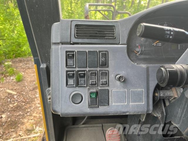 Komatsu HD405-7 Karjeriniai savivarčiai