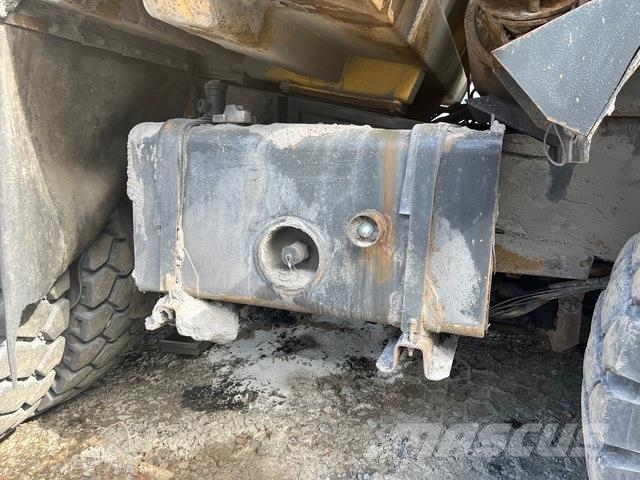 Komatsu HD405-7 Karjeriniai savivarčiai