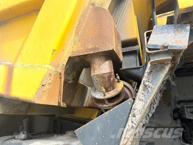 Komatsu HD405-7 Karjeriniai savivarčiai