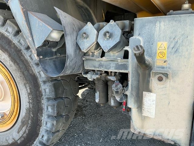 Komatsu HD465-7EO Dumper - Knickgelenk