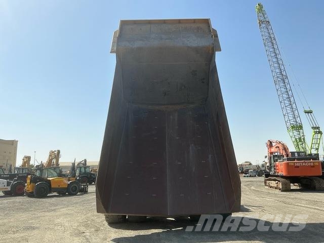 Komatsu HD465-7EO Dumper - Knickgelenk