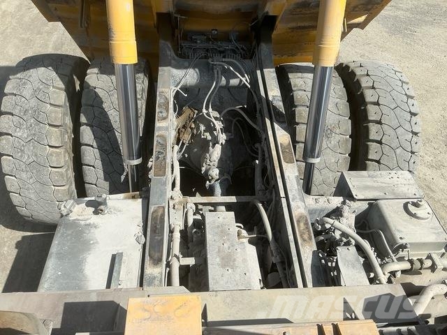 Komatsu HD465-7EO Dumper - Knickgelenk