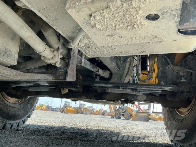 Komatsu HD465-7EO Dumper - Knickgelenk