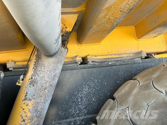Komatsu HD465-7EO Dumper - Knickgelenk