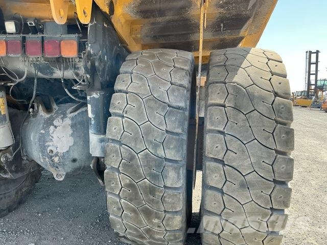 Komatsu HD465-7EO Dumper - Knickgelenk