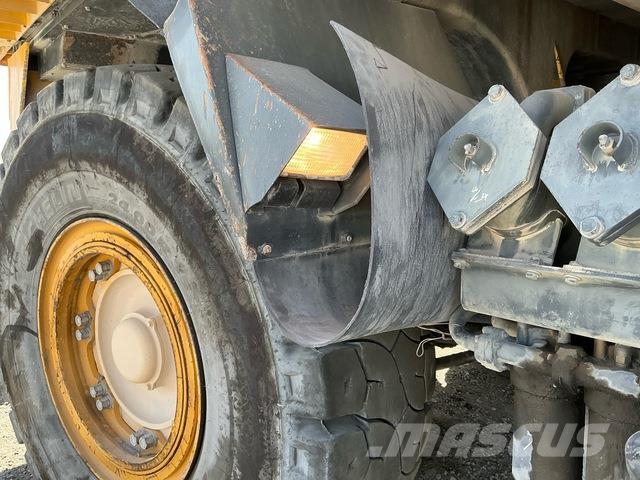 Komatsu HD465-7EO Dumper - Knickgelenk