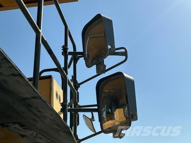 Komatsu HD465-7EO Dumper - Knickgelenk