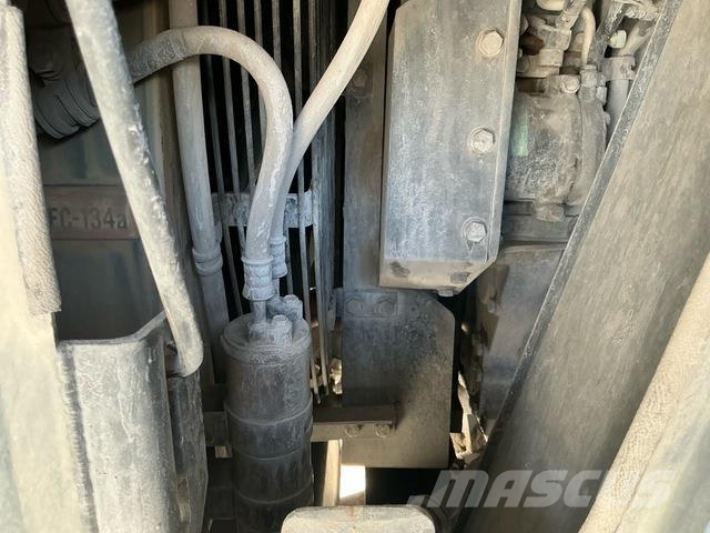 Komatsu HD465-7EO Dumper - Knickgelenk