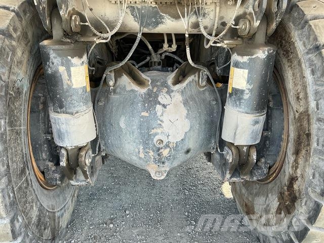 Komatsu HD465-7EO Dumper - Knickgelenk