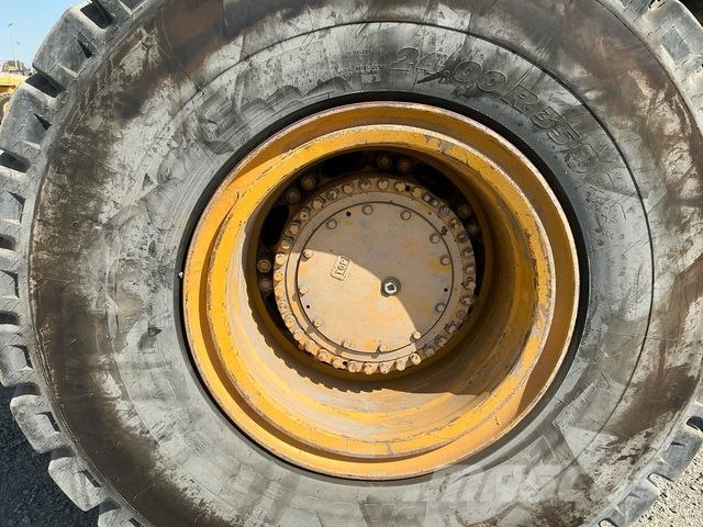 Komatsu HD465-7EO Dumper - Knickgelenk