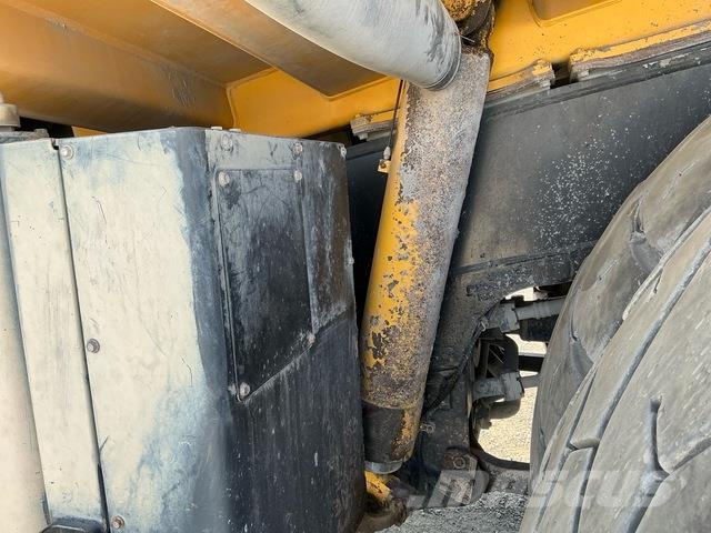Komatsu HD465-7EO Dumper - Knickgelenk