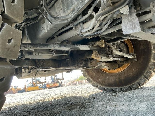 Komatsu HD465-7EO Dumper - Knickgelenk