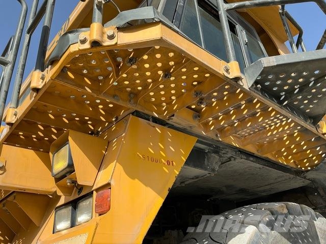 Komatsu HD465-7EO Artikulētie pašizgāzēji