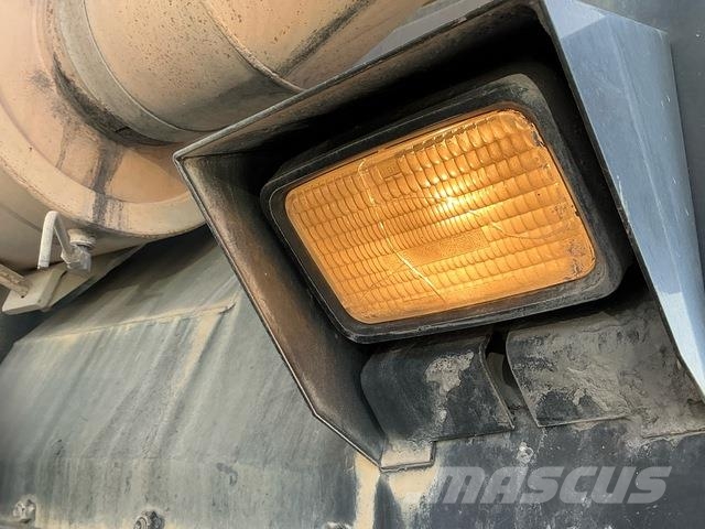 Komatsu HD465-7EO Artikulētie pašizgāzēji