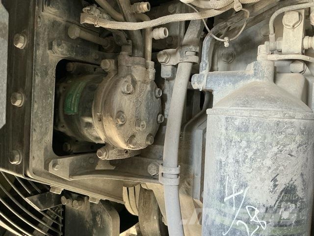 Komatsu HD465-7EO Artikulētie pašizgāzēji