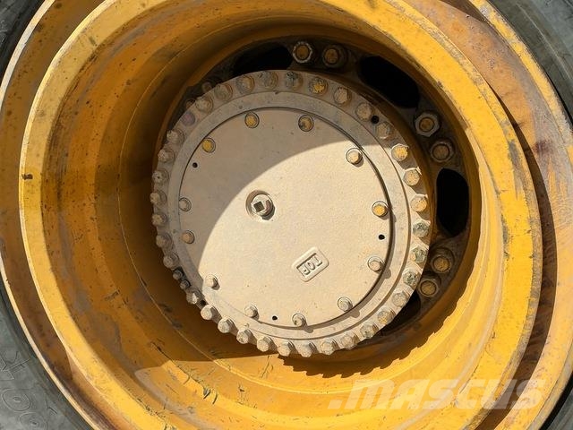 Komatsu HD465-7EO Artikulētie pašizgāzēji