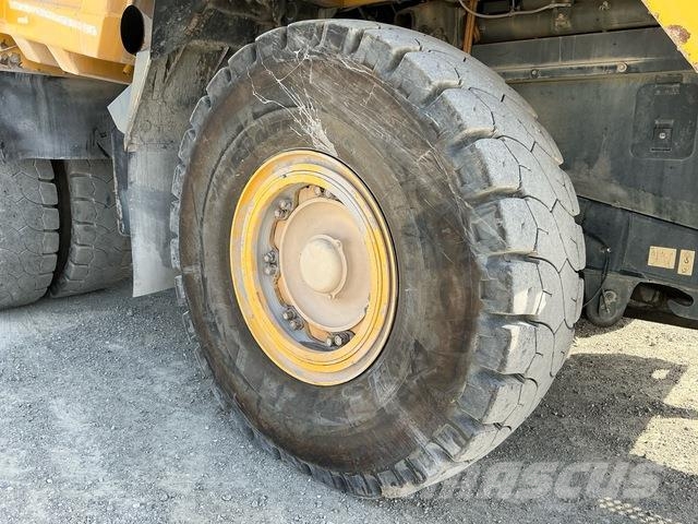 Komatsu HD465-7EO Artikulētie pašizgāzēji