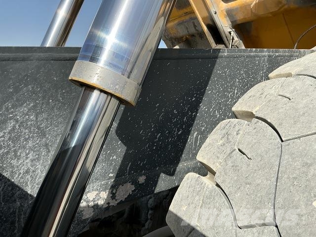 Komatsu HD465-7EO Artikulētie pašizgāzēji