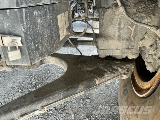 Komatsu HD465-7EO Artikulētie pašizgāzēji