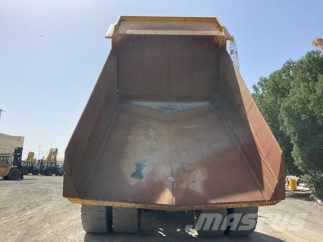 Komatsu HD465-7EO Artikulētie pašizgāzēji