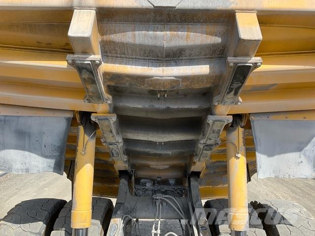 Komatsu HD465-7EO Artikulētie pašizgāzēji