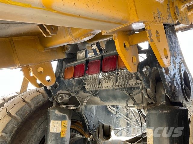 Komatsu HD465-7EO Artikulētie pašizgāzēji