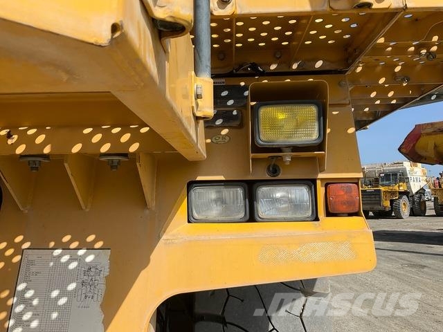 Komatsu HD465-7EO Artikulētie pašizgāzēji