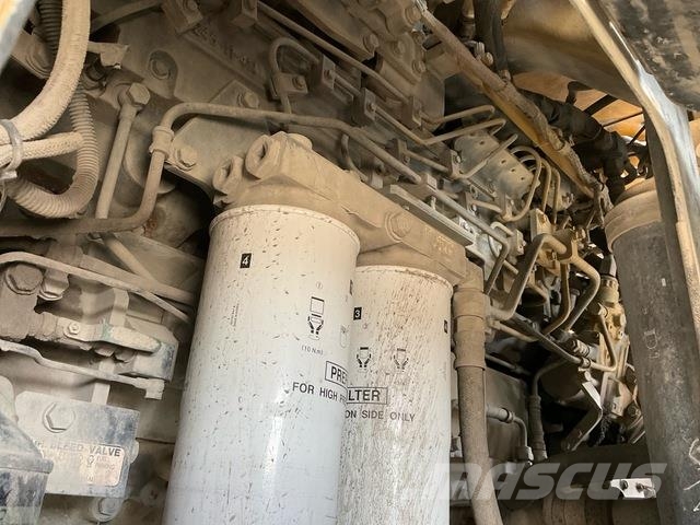 Komatsu HD465-7EO Artikulētie pašizgāzēji