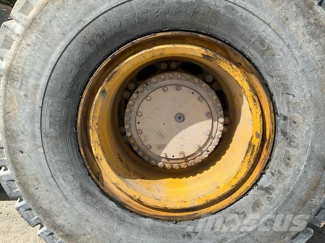 Komatsu HD465-7EO Artikulētie pašizgāzēji