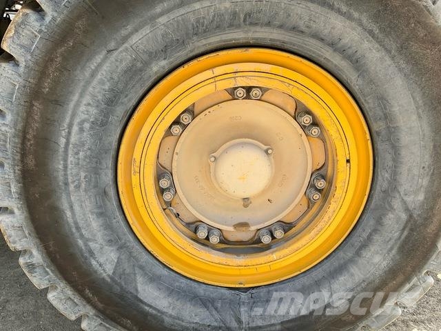 Komatsu HD465-7EO Artikulētie pašizgāzēji