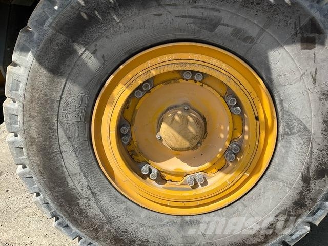 Komatsu HD465-7EO Artikulētie pašizgāzēji