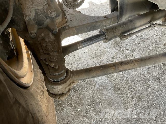Komatsu HD465-7EO Artikulētie pašizgāzēji