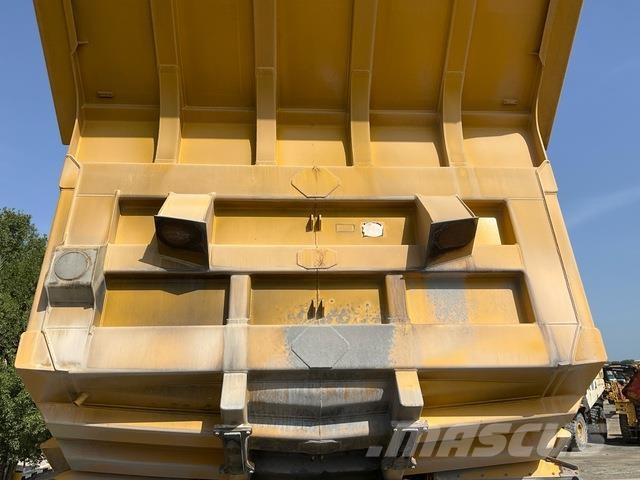 Komatsu HD465-7EO Artikulētie pašizgāzēji