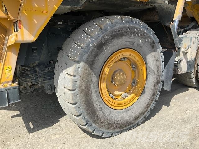 Komatsu HD465-7EO Artikulētie pašizgāzēji