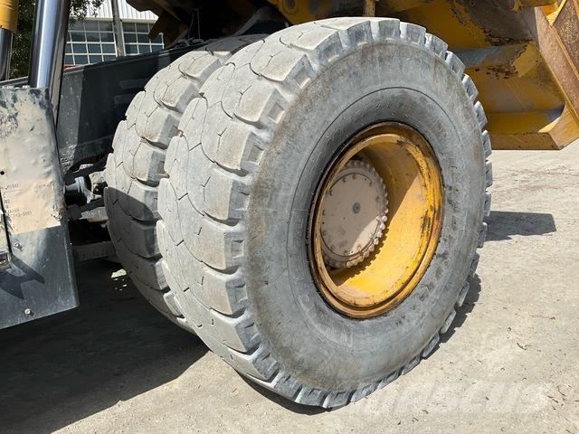 Komatsu HD465-7EO Artikulētie pašizgāzēji