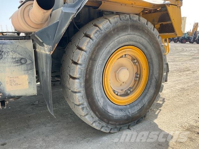 Komatsu HD465-7EO Artikulētie pašizgāzēji