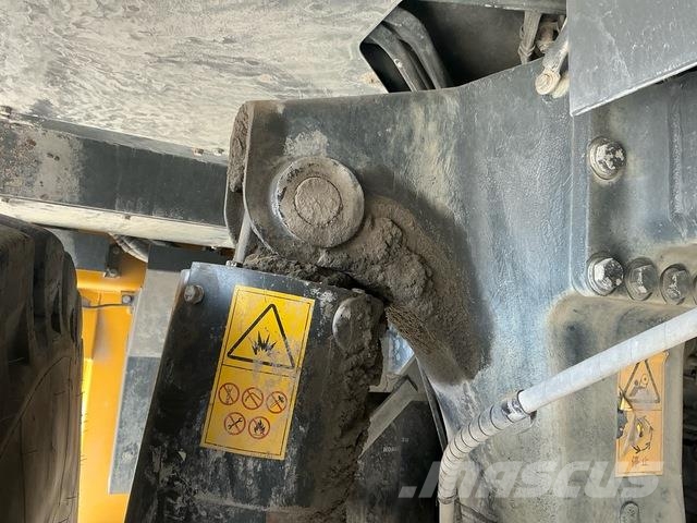 Komatsu HD465-7EO アーティキュレート式ダンプトラック