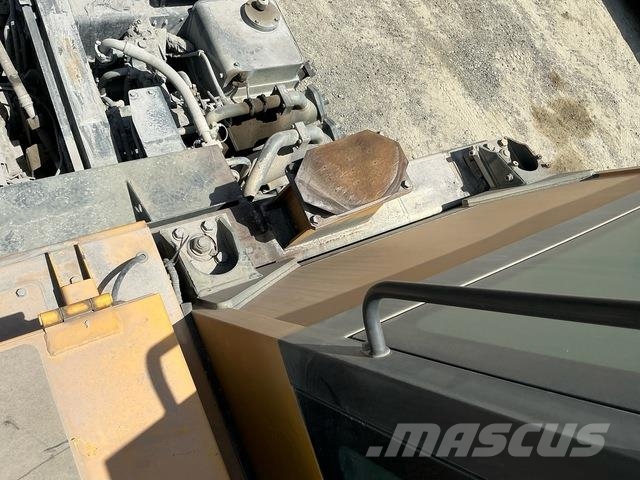 Komatsu HD465-7EO アーティキュレート式ダンプトラック