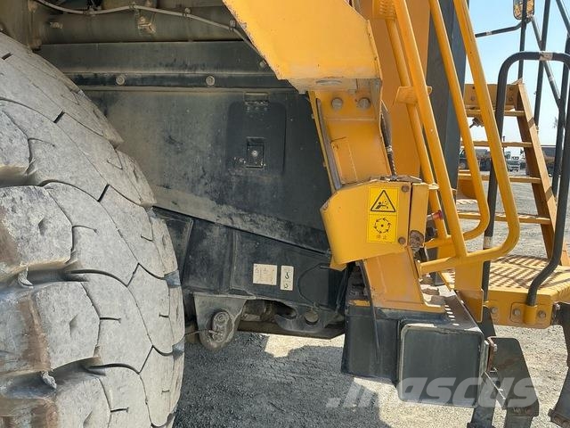 Komatsu HD465-7EO アーティキュレート式ダンプトラック